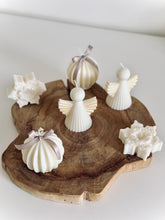 Charger l'image dans la galerie, Bougie Ange - Parfum orchidée