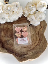 Charger l'image dans la galerie, Fondants cœur et feuilles or / Parfum Bois de rose