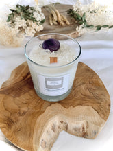 Charger l'image dans la galerie, Bougie Lithothérapie Apaisement - Améthyste / Parfum au choix / mèche en bois