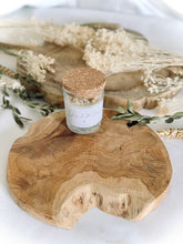 Charger l'image dans la galerie, Pré-commande de Bougies Florales parfumées avec couvercle en liège - petit format - Lot de 10 - Personnalisable