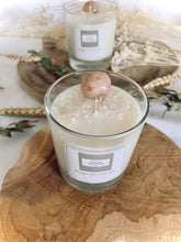 Charger l'image dans la galerie, Bougie Lithothérapie Joie - Pierre de Soleil / Parfum Muguet