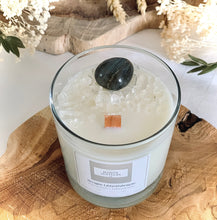 Charger l'image dans la galerie, Bougie Lithothérapie Protection - Labradorite / Parfum Jasmin / mèche en bois