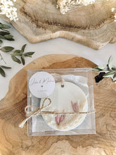 Charger l'image dans la galerie, Pré-commande de Suspension de cire parfumée fleuris - Lot 50 - Personnalisable