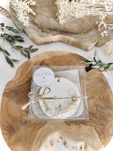 Charger l'image dans la galerie, Pré-commande de Suspension de cire parfumée fleuris - Lot 50 - Personnalisable