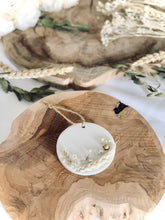 Charger l'image dans la galerie, Pré-commande de Suspension de cire parfumée fleuris - Lot 50 - Personnalisable