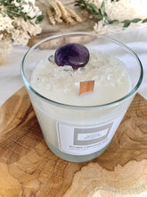 Charger l'image dans la galerie, Bougie Lithothérapie Apaisement - Améthyste / Parfum au choix / mèche en bois