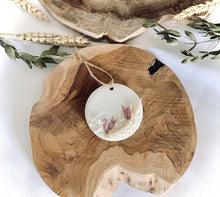 Charger l'image dans la galerie, Pré-commande de Suspension de cire parfumée fleuris - Lot 50 - Personnalisable