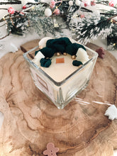 Charger l'image dans la galerie, Bougie florale Noël 🎄/ Parfum Panettone / mèche en bois
