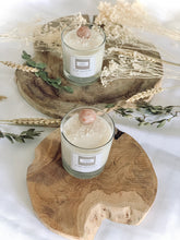 Charger l'image dans la galerie, Bougie Lithothérapie Joie - Pierre de Soleil / Parfum Muguet