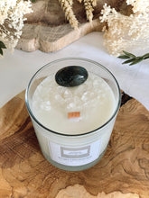 Charger l'image dans la galerie, Bougie Lithothérapie Protection - Labradorite / Parfum Jasmin / mèche en bois